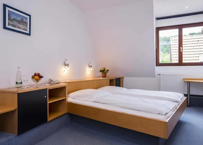 فندق Restaurant Glemseck ليونبيرغ